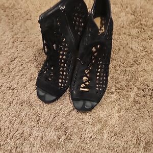 Gianni Bini Black Peep-Toe Heels